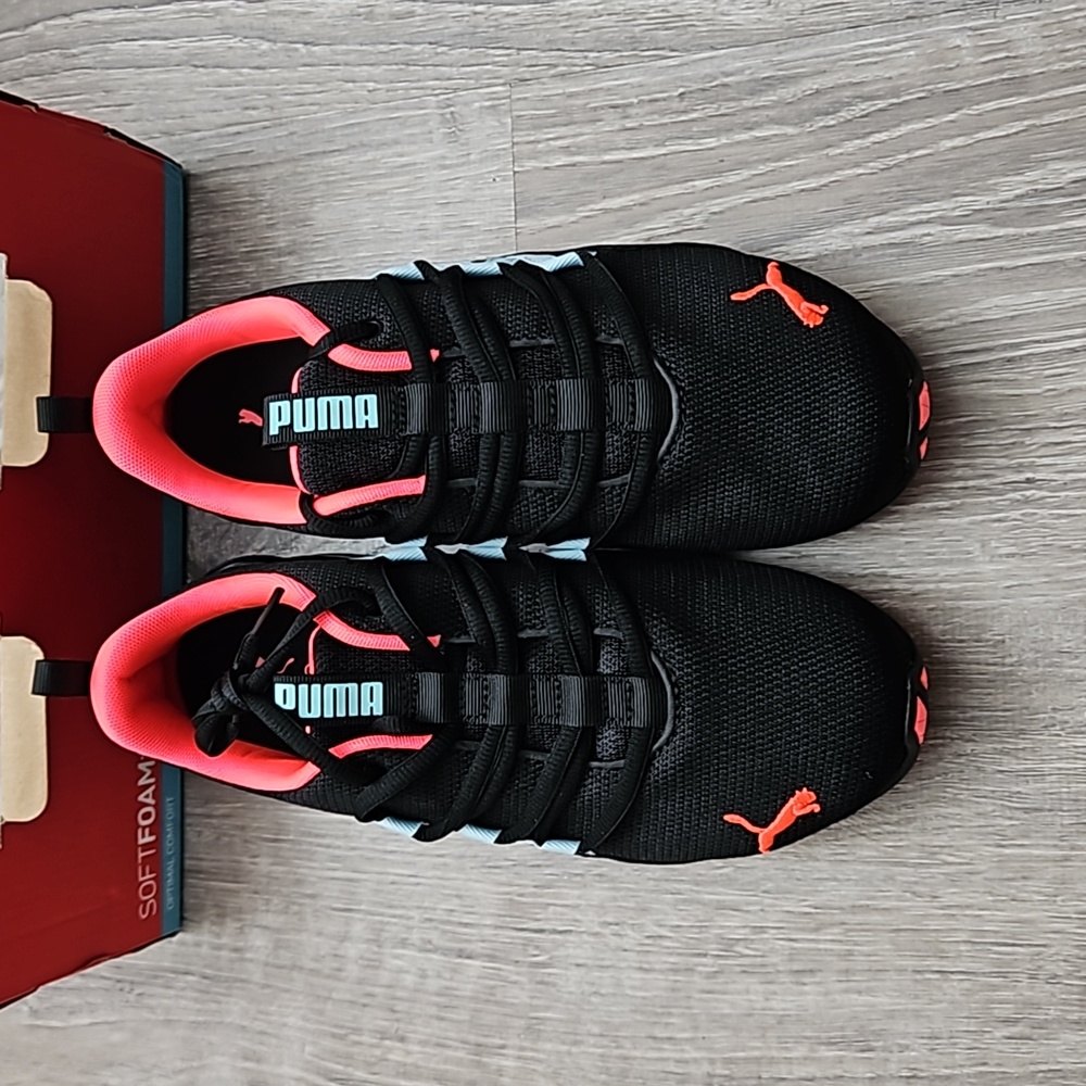 New* Puma soft foam Riaze Prowl